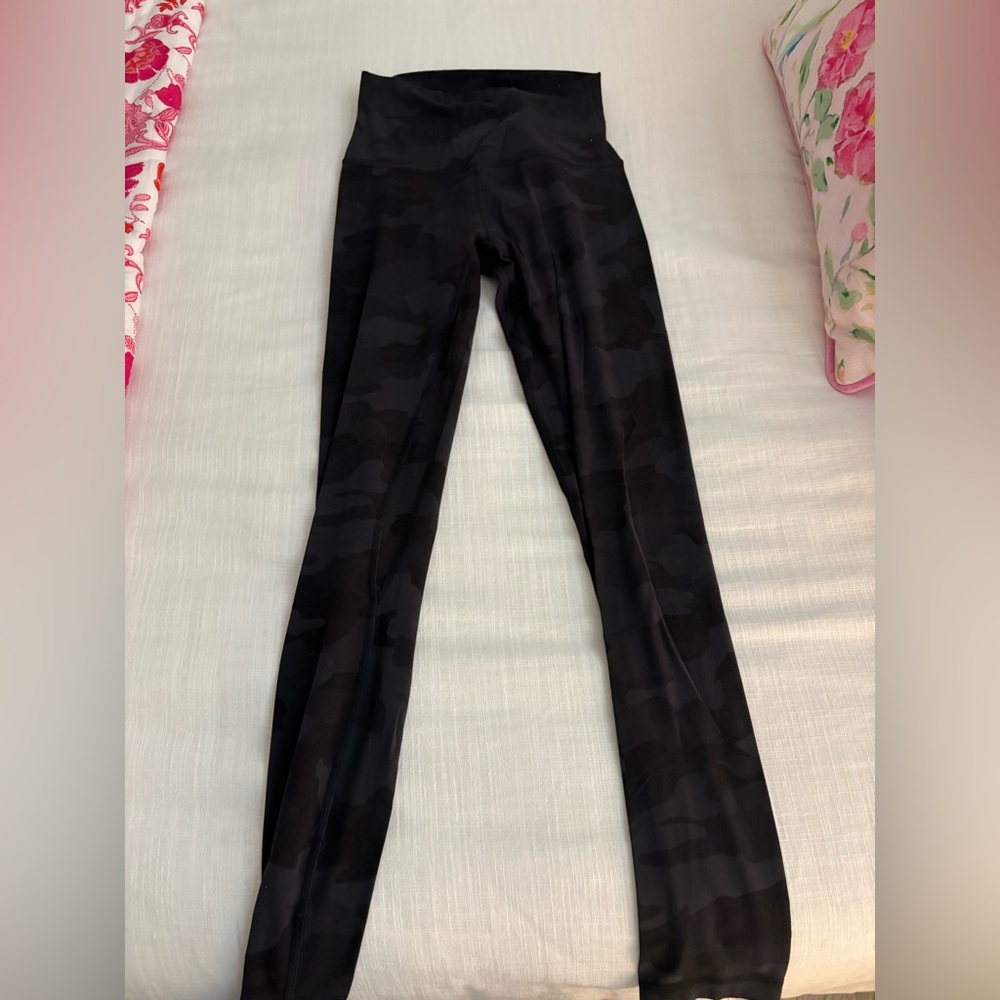 Lulu camo leggings
